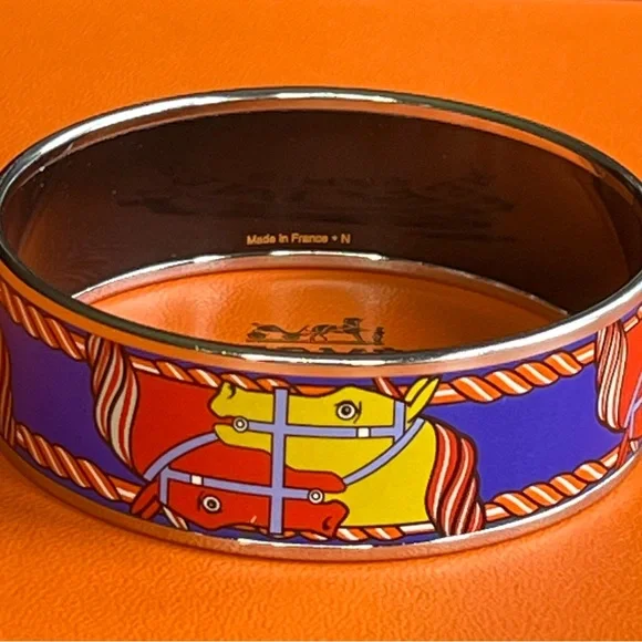 🔥SALE Hermes Enamel GM Bangle Horse Motif Bracelet Cloisonné Metal Multicolor - Picture 8 of 8